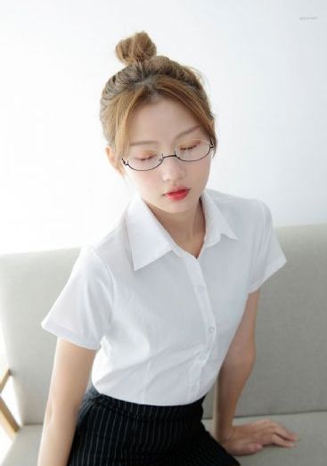 年轻的妈妈二_720超清免费观看